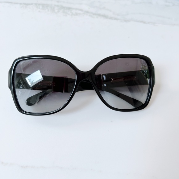 CHANEL Black Sunglasses - Picture 4 of 5